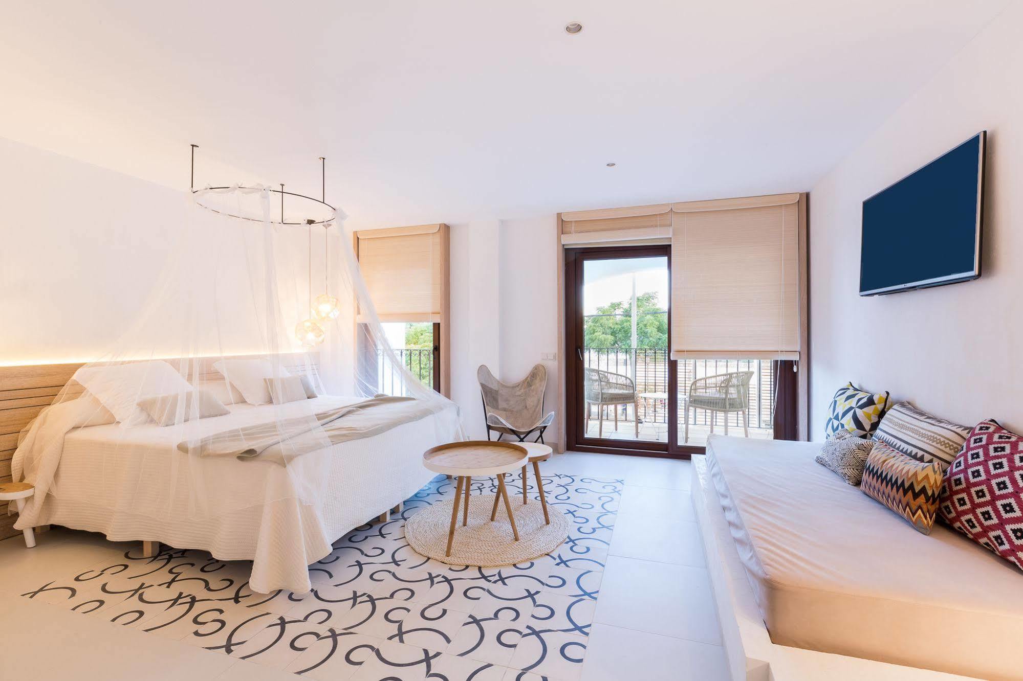 Gatzara Suites Santa Gertrudis Santa Gertrudis  Exteriör bild